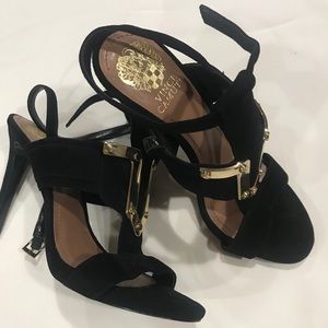 BRAND NEW - Vince Camuto Suede Sandal - Size 7